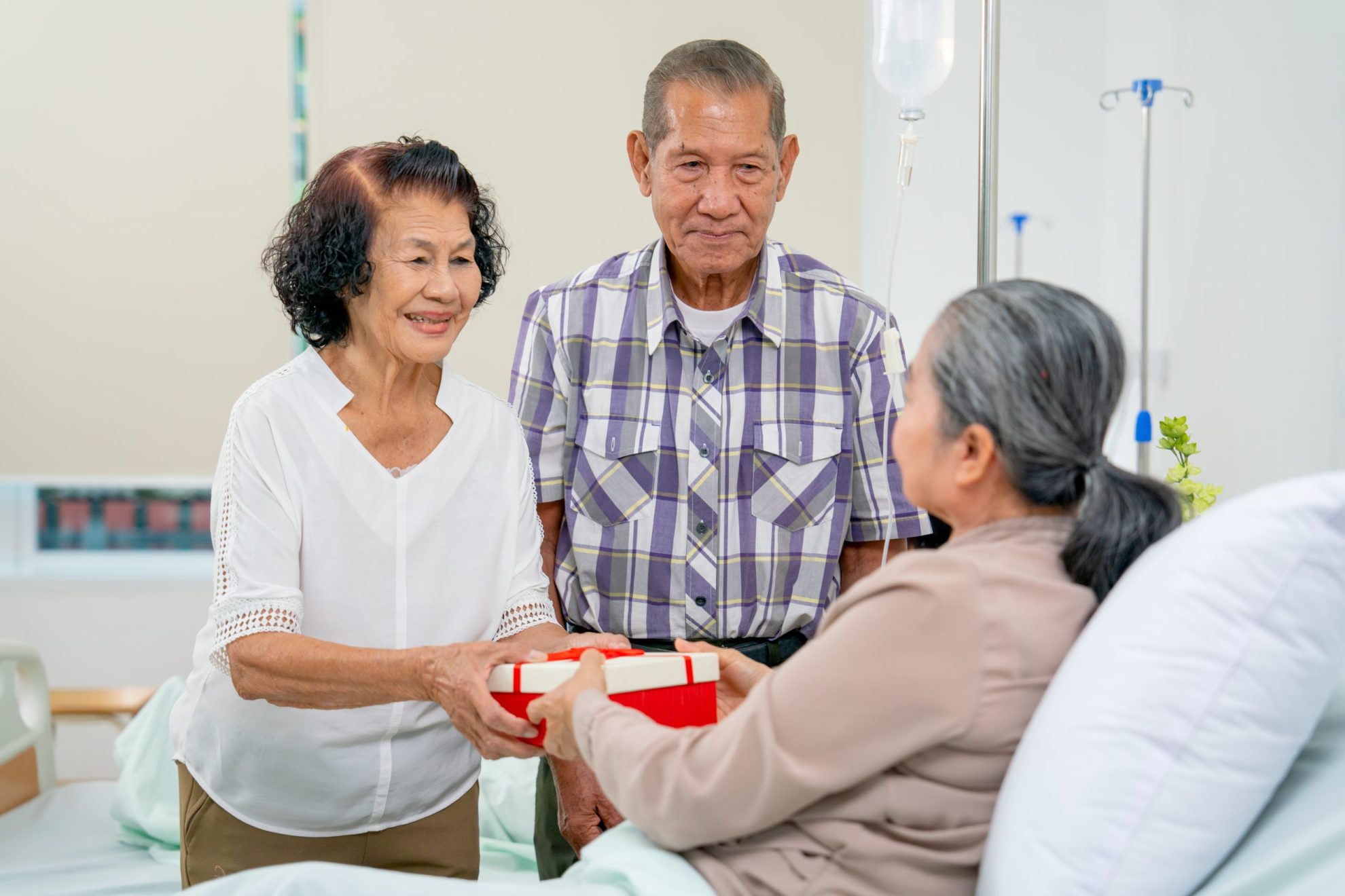Best Gifts to Help Someone Recover After Surgery