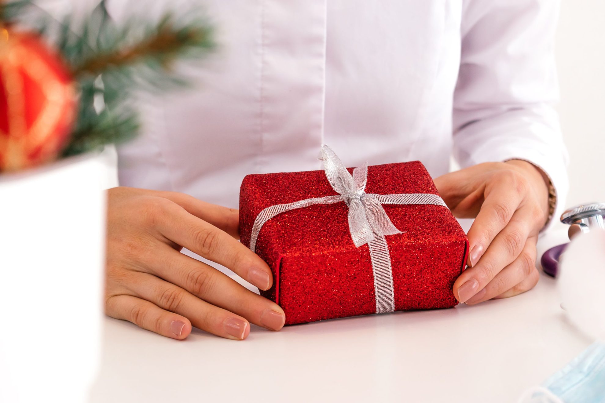 Quick and Thoughtful Last-Minute Gifts for Patients
