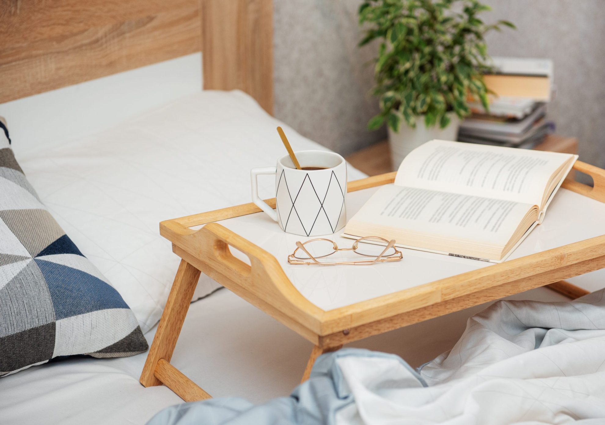Top Adjustable Bed Trays for Hospital Patients