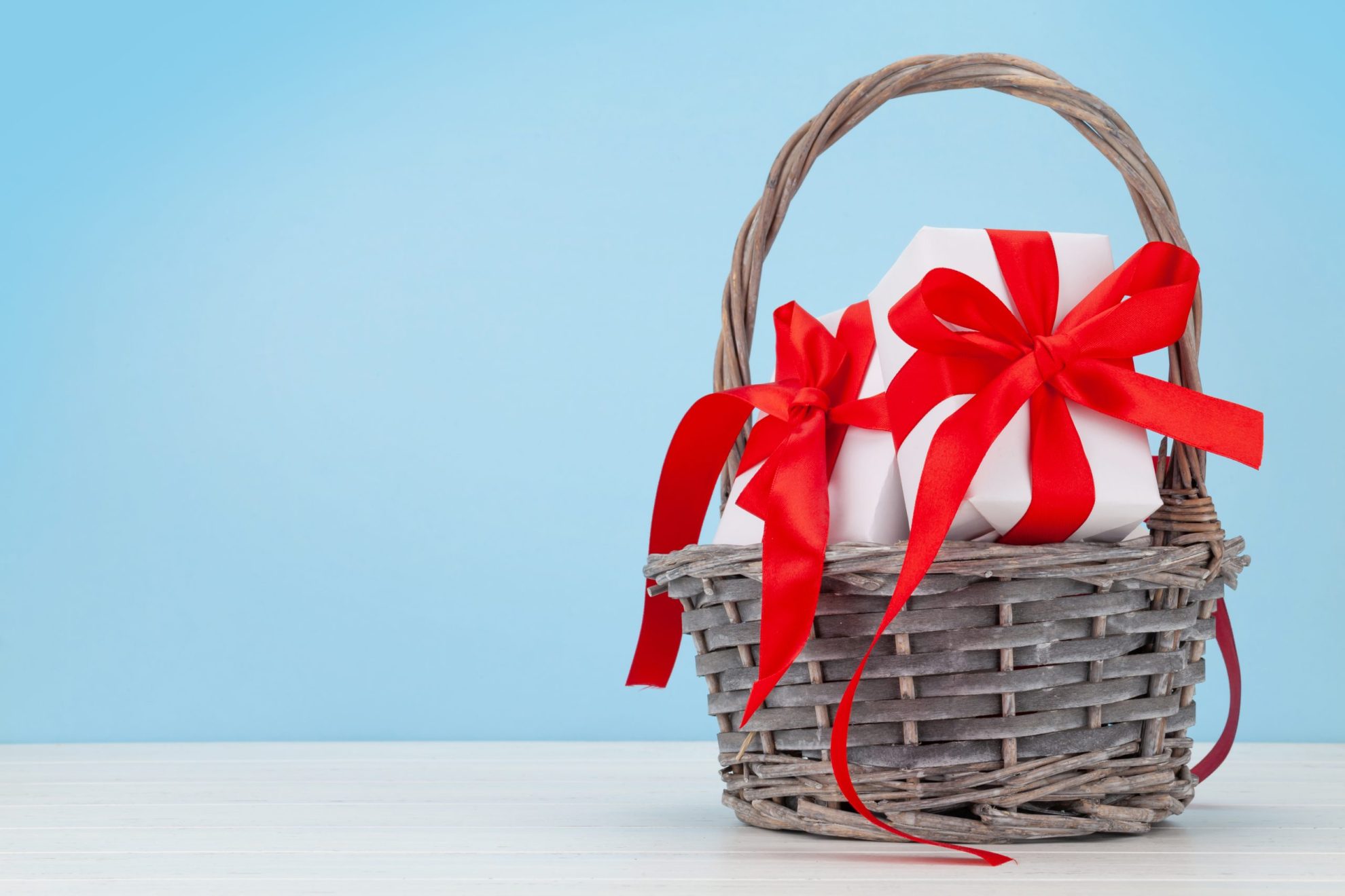 Build the Perfect Gift Basket for a Hospital Stay