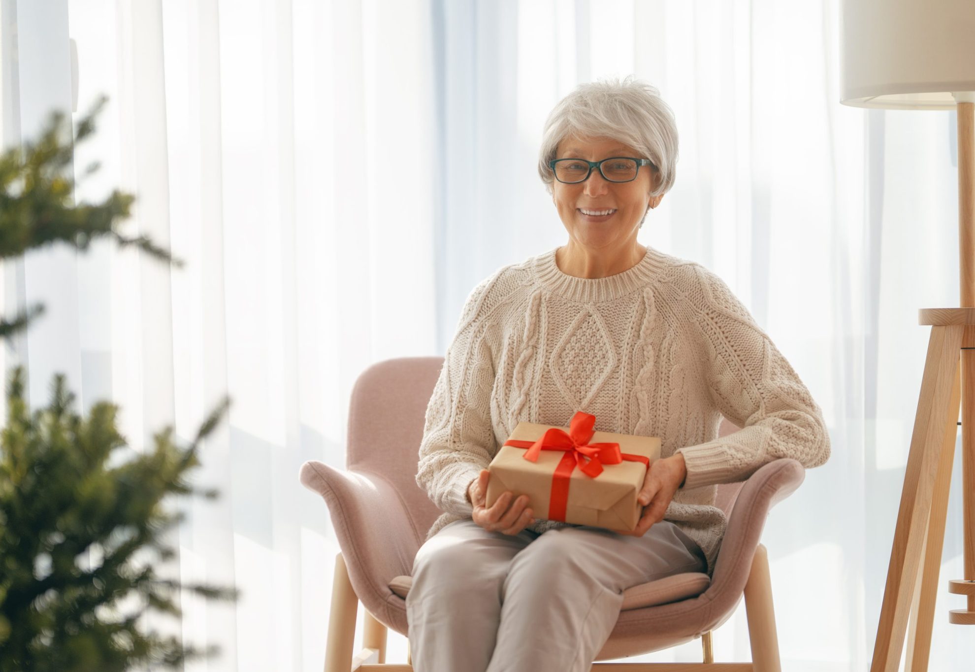 Top Comfort and Healing Gifts for Hip Surgery Patients